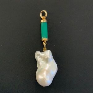 Pendant with Baroque pearl detail